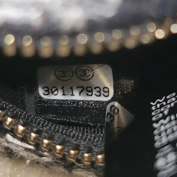 Chanel Ribbon Tweed Round Clutch with Chain - Picture 9 of 12